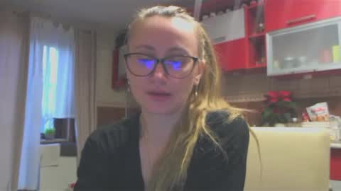 Melly online show from 12-18-24, 07:04