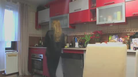 Melly online show from 02-05-25, 07:50