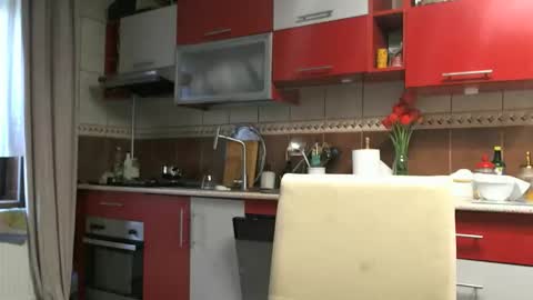 Melly online show from 04-20-26, 06:27