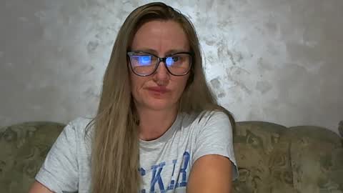 Melly online show from 07-21-26, 09:50