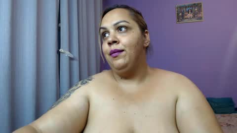 Snapshot of mellybbw chatting on 07-04-26, 09:43 mellybbw online show from 07-04-26, 09:43