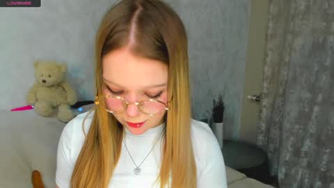 MelMooon online show from 01-17-25, 04:47