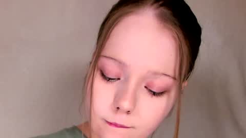 MelMooon online show from 06-08-26, 09:26
