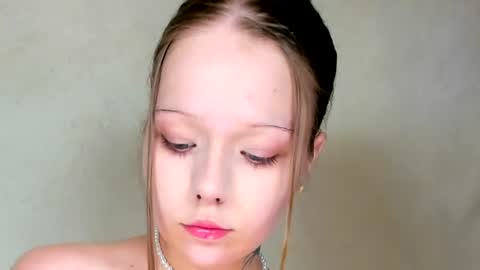 Snapshot of melmooon chatting on 07-27-26, 08:27 MelMooon online show from 07-27-26, 08:27