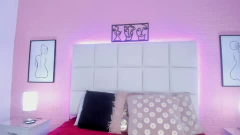 MELODDY PARKERR online show from 04-21-26, 12:11