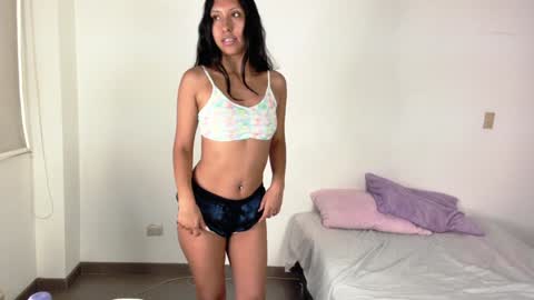 Snapshot of melody24_ chatting on 02-06-25, 02:58 melody24_ online show from 02-06-25, 02:58