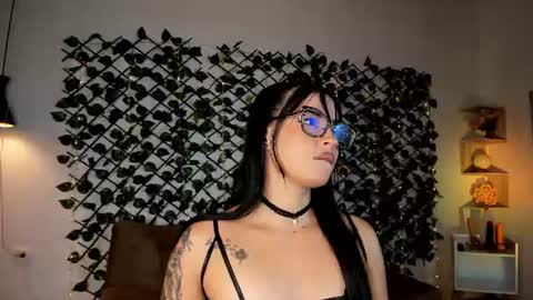 Snapshot of melody_cute10 chatting on 07-14-26, 01:50 melody_cute10 online show from 07-14-26, 01:50