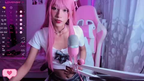 Snapshot of melody_e00 chatting on 01-06-25, 04:58 Elizabeth online show from 01-06-25, 04:58