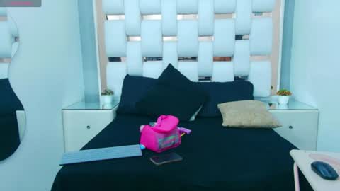Snapshot of melody_fontana chatting on 06-30-26, 01:12 Melody Fontana online show from 06-30-26, 01:12