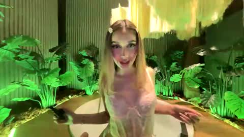 Snapshot of melody_soft chatting on 05-29-26, 03:48 melody_soft online show from 05-29-26, 03:48
