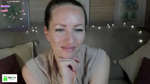 Snapshot of melodyys chatting on 10-23-25, 02:27 Melody My schedule this week Wednesday Thursday Sunday online show from 10-23-25, 02:27