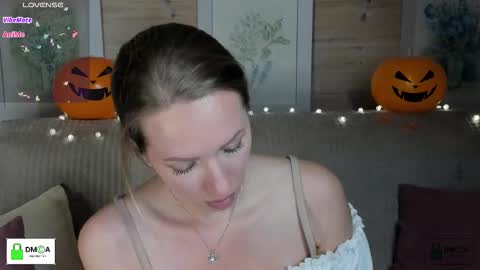 Snapshot of melodyys chatting on 10-29-25, 05:04 Melody My schedule this week Wednesday Thursday Sunday online show from 10-29-25, 05:04