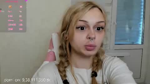 Snapshot of melonipinkbb chatting on 07-05-26, 10:11 MELONI online show from 07-05-26, 10:11
