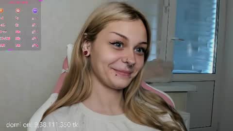 Snapshot of melonipinkbb chatting on 07-07-26, 12:09 MELONI online show from 07-07-26, 12:09