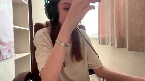 Hi Im Aria 18 years old online show from 10-04-25, 01:20