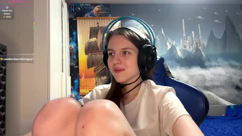 Hi Im Aria 18 years old online show from 04-20-26, 05:26