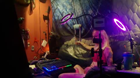 MageLilly Hardluv online show from 05-31-26, 06:10