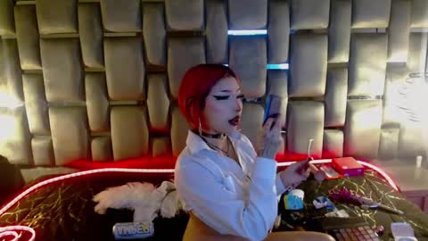 Snapshot of memi_xxx chatting on 10-31-25, 04:57 MEMY online show from 10-31-25, 04:57