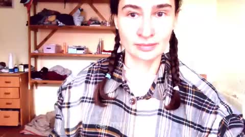 Snapshot of memorningdew chatting on 01-01-25, 06:15 Yummygirl online show from 01-01-25, 06:15