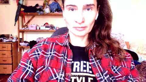 Yummygirl online show from 11-11-25, 06:57