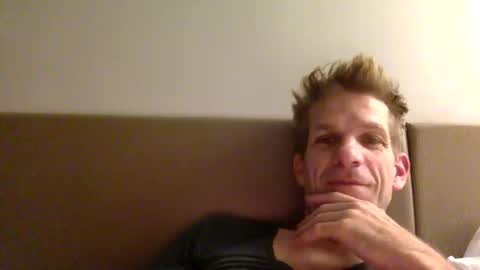 Andres online show from 11-12-25, 04:13