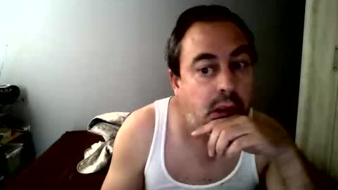 Travieso online show from 10-26-25, 03:51