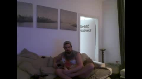 Snapshot of menace2dennis chatting on 01-10-26, 11:01 Dennis2Menace online show from 01-10-26, 11:01