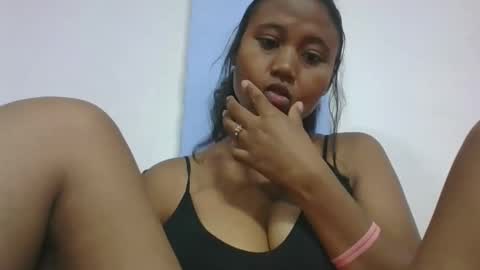 mendrika718601 online show from 03-01-26, 05:48