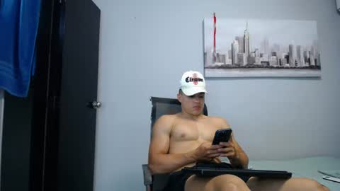 Snapshot of menxtop chatting on 07-17-26, 08:57 Tony and David online show from 07-17-26, 08:57