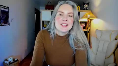 Flora  Next stream November 17th at 6  GMT online show from 07-08-26, 06:18