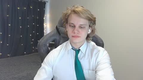 Mickey online show from 12-17-24, 05:07