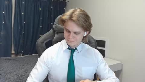 Mickey online show from 12-24-24, 05:13