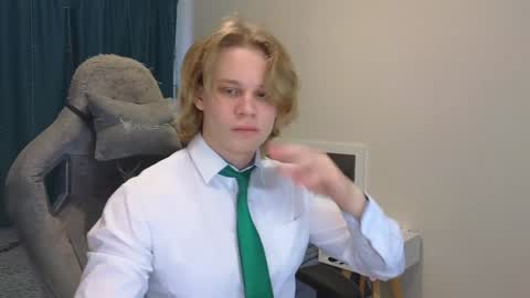 Mickey online show from 01-29-25, 05:09