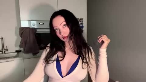 Snapshot of meowalika chatting on 07-06-26, 05:04 MeowAlika online show from 07-06-26, 05:04