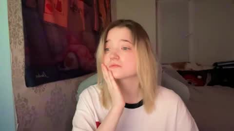 meowme online show from 12-31-24, 06:13