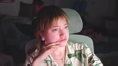 meowme online show from 12-01-25, 02:55