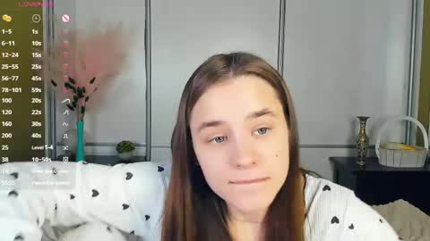 Julie online show from 04-22-26, 07:11