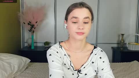 Julie online show from 04-29-26, 09:24