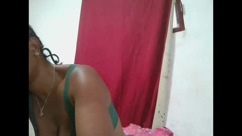 meraldaaaa online show from 10-01-25, 05:57