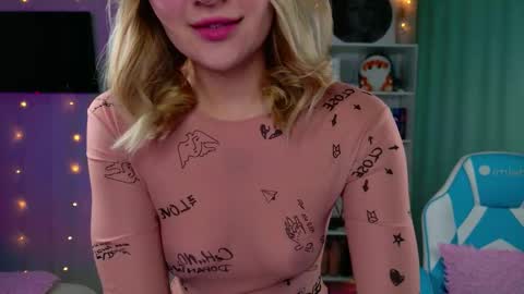 Molly online show from 01-19-26, 04:16