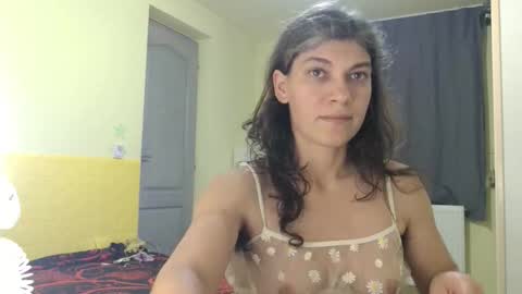 Snapshot of merciylove chatting on 12-21-25, 04:47 Miss Helena online show from 12-21-25, 04:47