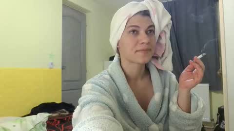 Snapshot of merciylove chatting on 02-25-26, 05:00 Miss Helena online show from 02-25-26, 05:00