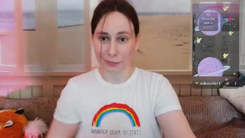 Snapshot of mercurygirlx chatting on 05-05-26, 11:46 Cutie online show from 05-05-26, 11:46