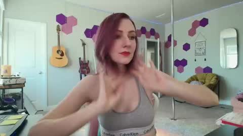 Meredith Bae online show from 01-24-25, 08:22