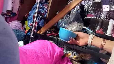 gurlnips online show from 12-05-25, 10:02