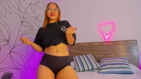 Snapshot of merida06 chatting on 10-23-25, 02:44 merida06 online show from 10-23-25, 02:44