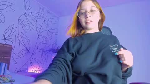 Snapshot of merida06 chatting on 10-28-25, 03:32 merida06 online show from 10-28-25, 03:32