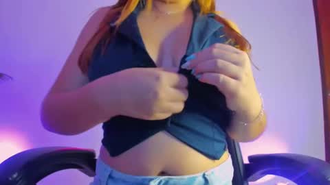 Snapshot of merida06 chatting on 11-08-25, 03:18 merida06 online show from 11-08-25, 03:18