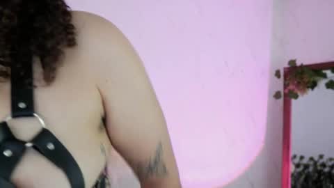 Merida Bell online show from 11-21-25, 10:52