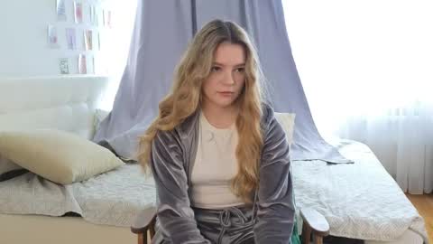 Snapshot of meridethstabley chatting on 05-30-26, 04:42 Rita online show from 05-30-26, 04:42